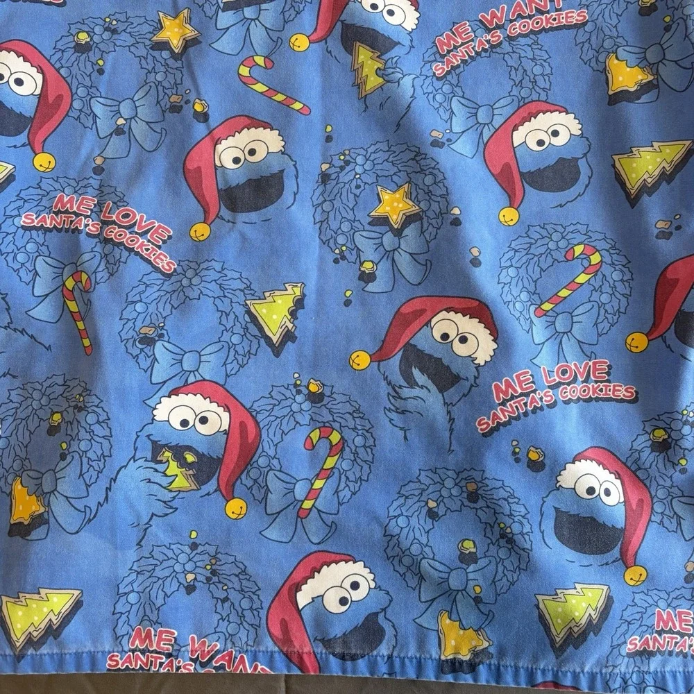 Sesame Street Cookie Monster Santa Christmas Medium Blue Scrub Top Kidcore - Picture 7 of 11